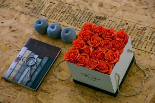 EF66DAFE-BAD1-447A-9C1A-CEBFEC2737CE